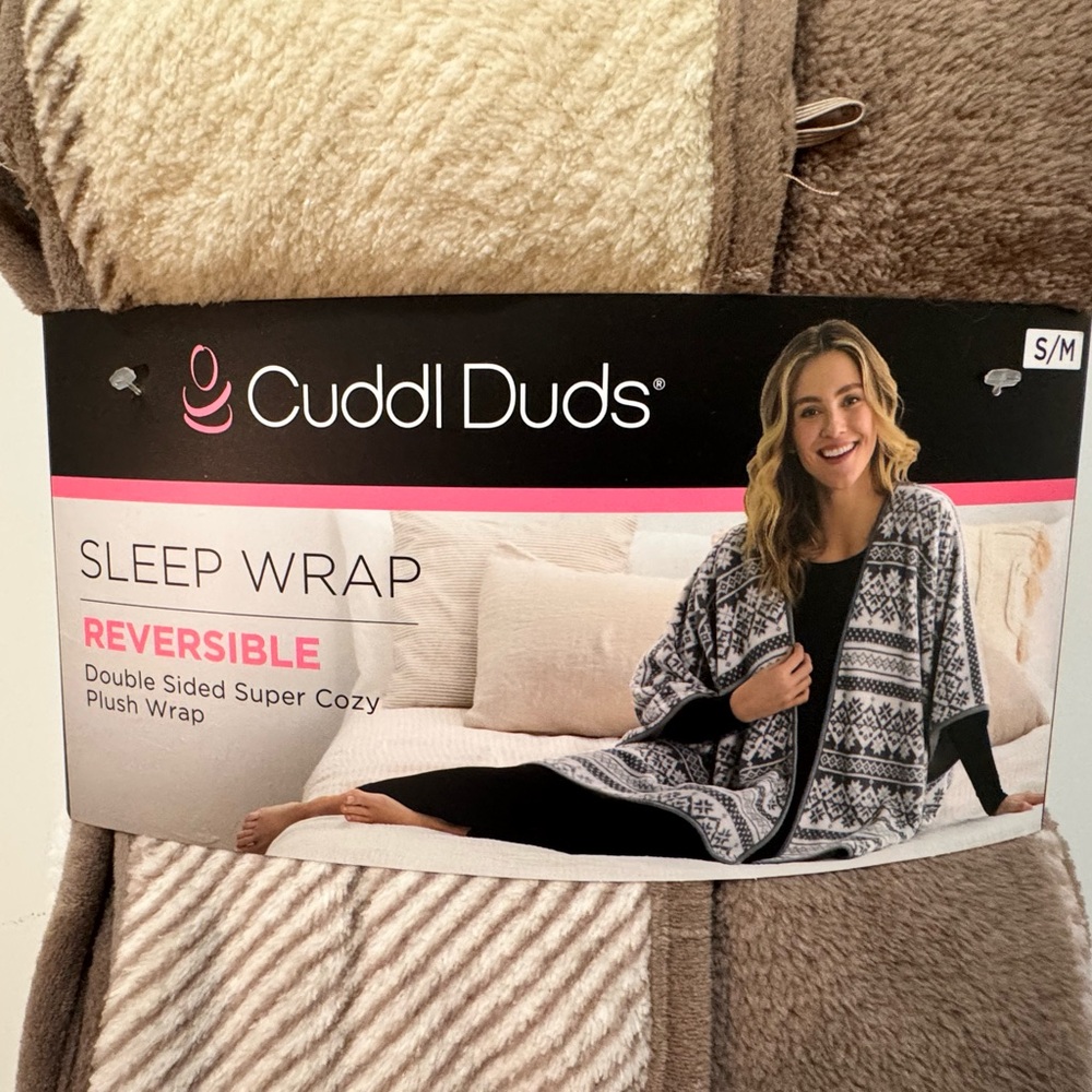 Cuddl Duds Reversible Plush Wrap - Cream and Brown